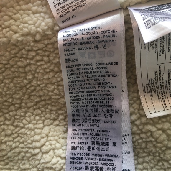 Levi Sherpa Trucker Jean Jacket NWOT - Picture 10 of 10